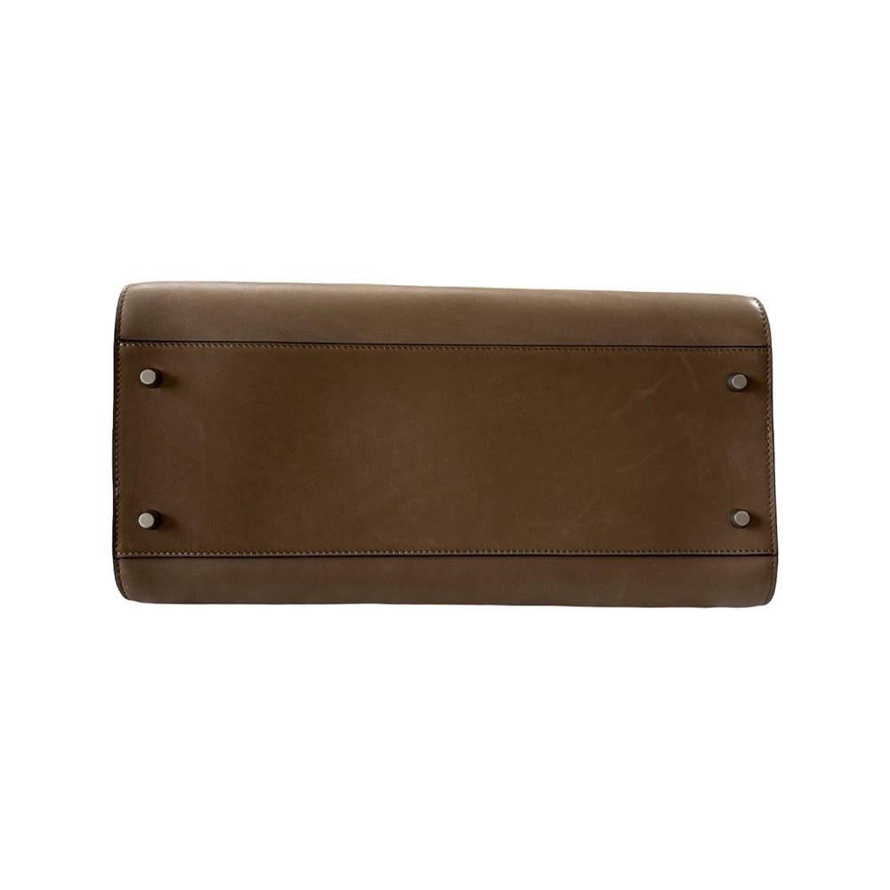 The Row Margaux Shoulder 12 Smooth Leather In Muschio - Picture 5 of 10